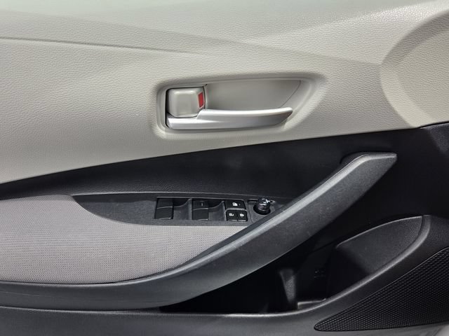 Used 2020 Toyota Corolla LE FWD image 16