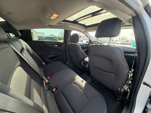 Used 2019 Chevrolet Malibu LT image 11