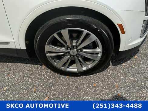 Used 2021 Cadillac XT5 Premium Luxury w/ Platinum Package AWD/4WD image 9