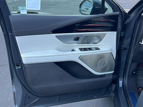 New 2026 Lincoln Nautilus Black Label w/ Jet Appearance Package image 12