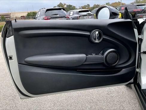 Used 2015 MINI Cooper 2-Door Hardtop image 22