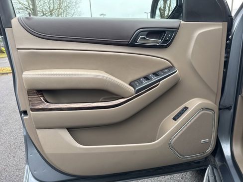 Used 2020 Chevrolet Traverse Premier w/ Redline Edition image 12