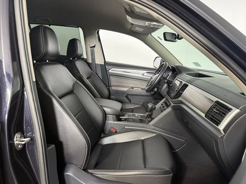 Used 2023 Volkswagen Atlas SE w/ Black Wheel Package FWD image 34