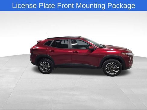 Used 2024 Chevrolet Trax LT w/ Driver Confidence Package image 7