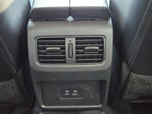 Used 2023 Nissan Rogue SV w/ SV Premium B Package FWD image 29