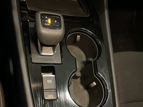 Used 2024 Nissan Rogue S image 19