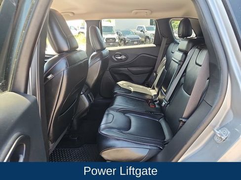 Used 2014 Jeep Cherokee Trailhawk w/ Comfort/Convenience Group AWD/4WD image 13