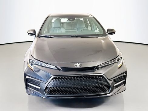Used 2021 Toyota Corolla SE FWD image 2