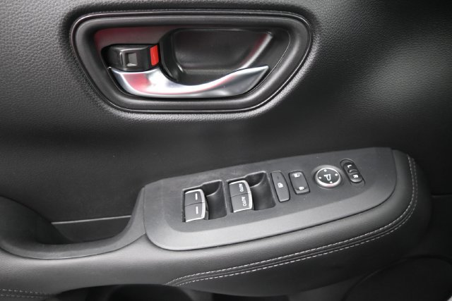 Used 2025 Honda HR-V EX-L image 17