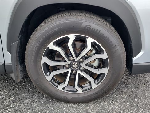 Used 2025 Toyota Corolla Cross AWD Hybrid image 9