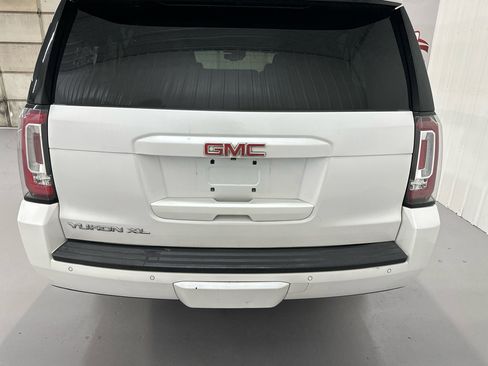 Used 2016 GMC Yukon XL SLT w/ Open Road Package image 14