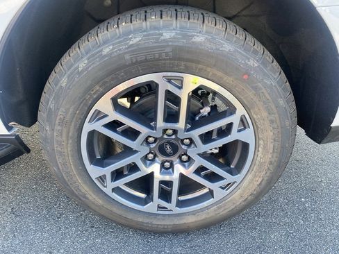 New 2025 Ford Expedition Active image 32