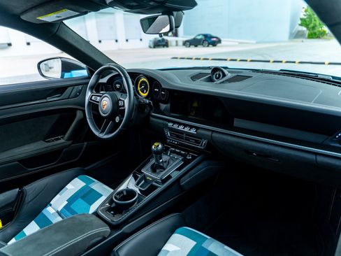 Used 2022 Porsche 911 GT3 RWD image 16