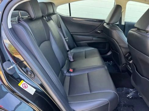 Used 2019 Lexus ES 350 w/ Premium Package FWD image 18