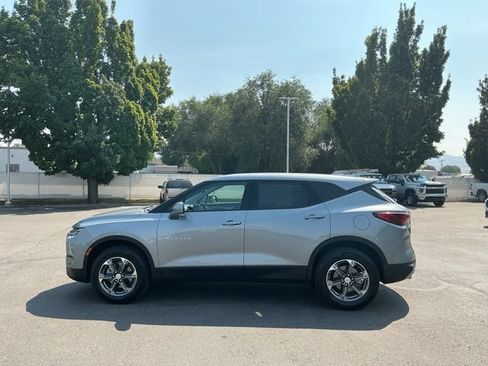 Used 2025 Chevrolet Blazer LT AWD/4WD image 6