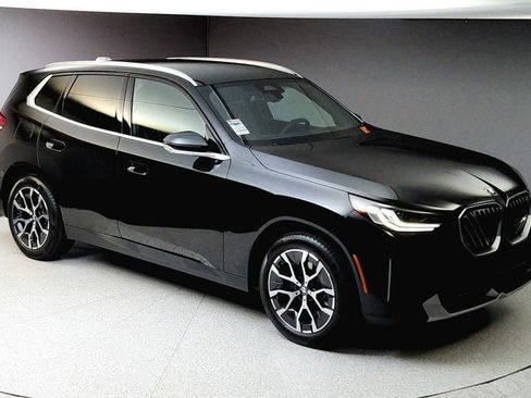 Used 2025 BMW X3 xDrive30i w/ Premium Package image 13