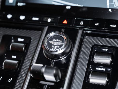 New 2026 Aston Martin V8 Vantage Coupe image 27