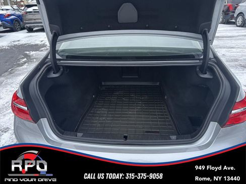 Used 2017 BMW 750i xDrive 750i xDrive image 26