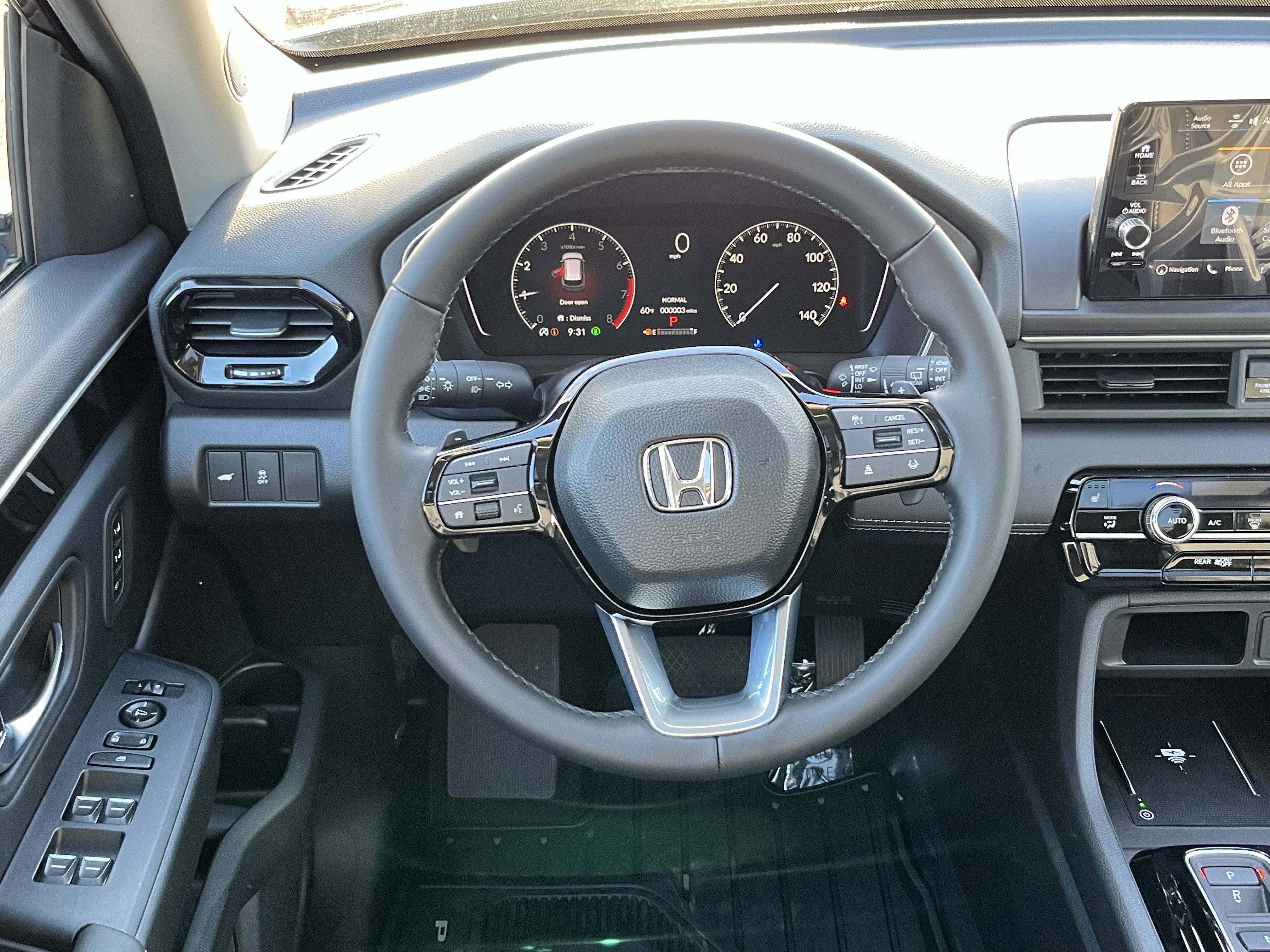 New 2025 Honda Pilot Touring image 11