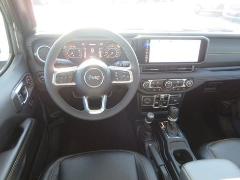 Used 2024 Jeep Wrangler Sahara w/ Technology Group image 16