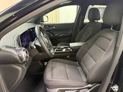 Certified 2025 Chevrolet Equinox LT FWD image 27