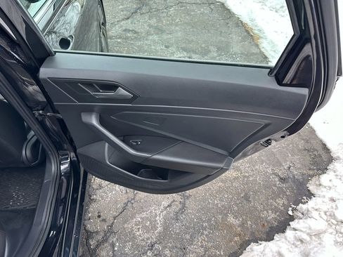 Used 2019 Volkswagen Jetta SEL Premium image 35