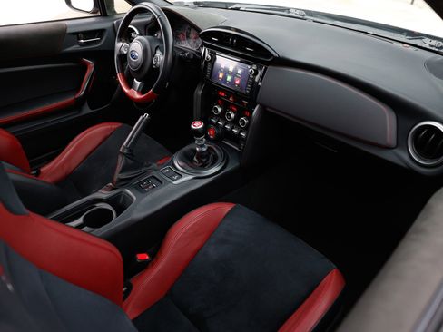 Used 2018 Subaru BRZ tS image 21