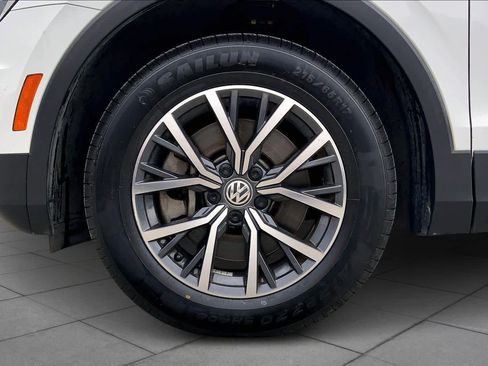 Used 2019 Volkswagen Tiguan SE image 10