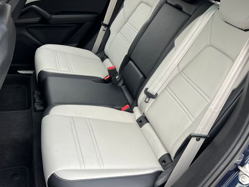 Certified 2025 Porsche Cayenne image 17