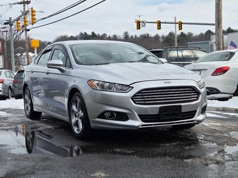 Used 2015 Ford Fusion SE w/ Equipment Group 201A image 7