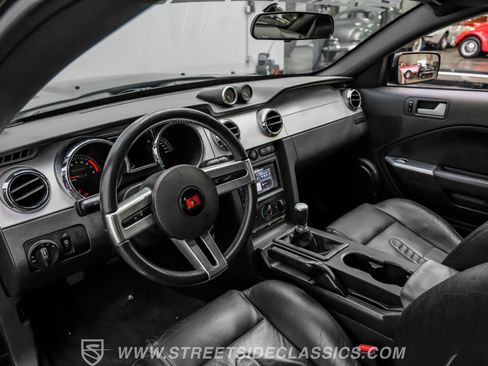 Used 2006 Ford Mustang GT Premium image 4