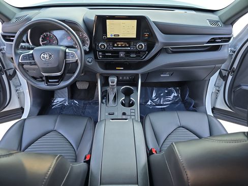 Used 2023 Toyota Highlander XSE image 9