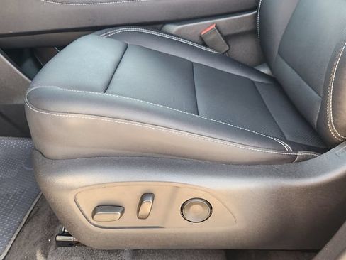 Used 2026 Chevrolet Traverse LT AWD/4WD image 23