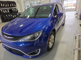 Used 2019 Chrysler Pacifica Touring Plus w/ Advanced Safetytec Group FWD video 2