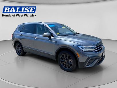 Used 2023 Volkswagen Tiguan SE w/ Panoramic Sunroof Package