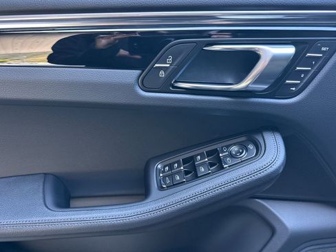 New 2026 Porsche Macan AWD/4WD image 12