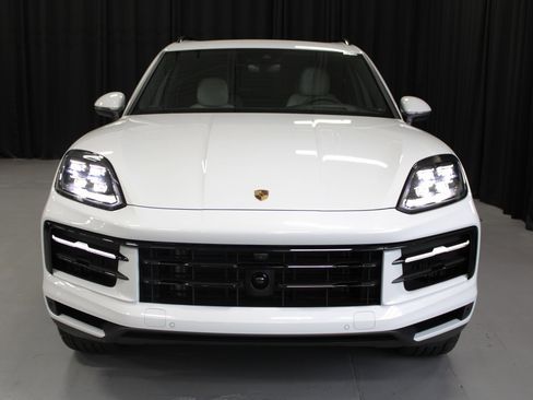 New 2026 Porsche Cayenne image 10