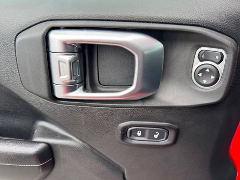 Used 2018 Jeep Wrangler Unlimited Sport S AWD/4WD image 20
