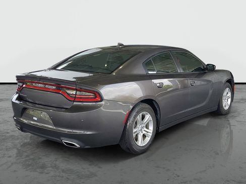 Used 2023 Dodge Charger SXT RWD image 2