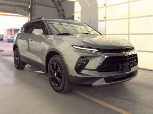 Used 2024 Chevrolet Blazer LT w/ Convenience Package FWD image 1