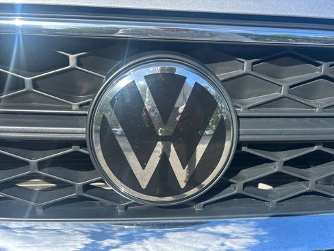 Certified 2023 Volkswagen Taos S FWD image 11