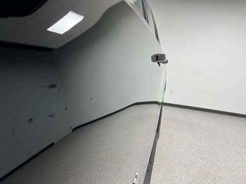 Used 2025 Chevrolet Suburban LT w/ Comfort Package image 12