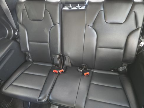 Certified 2022 Kia Telluride S FWD image 17