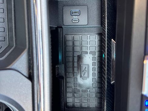 Used 2022 Ford F350 Platinum image 32