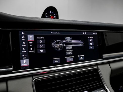 Used 2018 Porsche Panamera Turbo Sport Turismo image 68