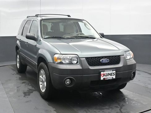 Used 2007 Ford Escape XLT image 4