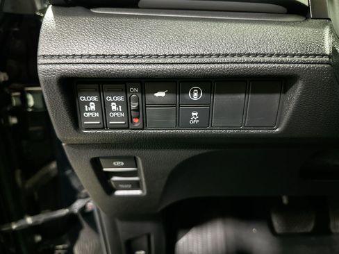 Used 2023 Honda Odyssey Sport image 17