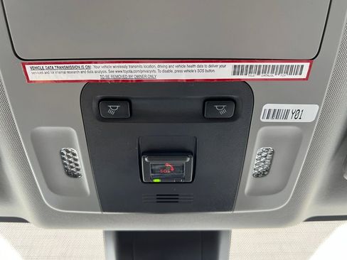 Used 2020 Toyota Camry LE image 30