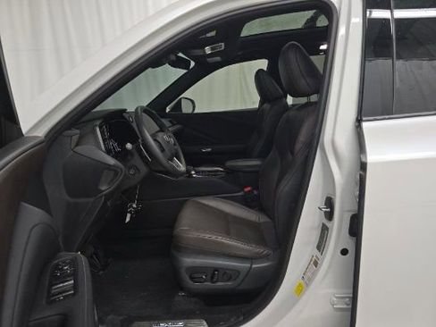 Used 2024 Lexus TX 350 AWD image 8