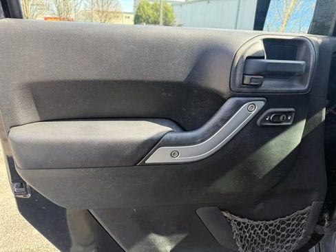 Used 2011 Jeep Wrangler Sahara w/ Dual Top Group image 12